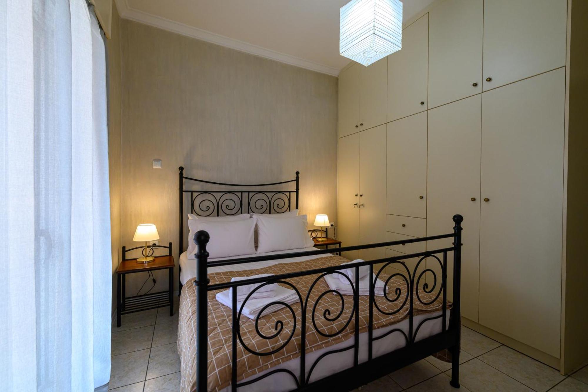 Ferienwohnung Roubini 52 Kalamata Exterior foto